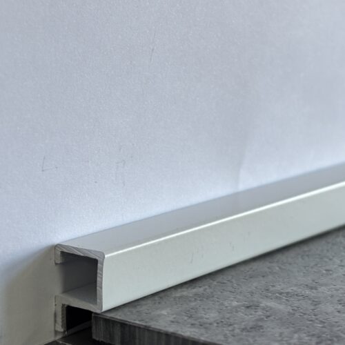 Mini plinta alba din aluminiu CLIPLIST 11X11
