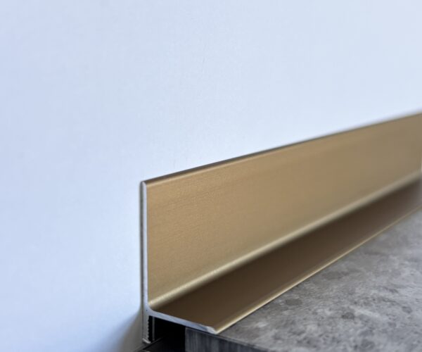 Plinta minimalista bronze din aluminiu CLIPLIST 25X15