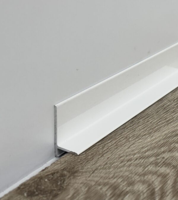 Plinta minimalista alba din aluminiu CLIPLIST 25X15